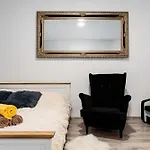 Crown Of Leo Apartment Prague