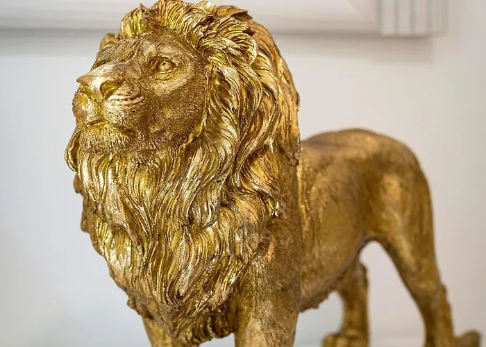 Crown Of Leo *